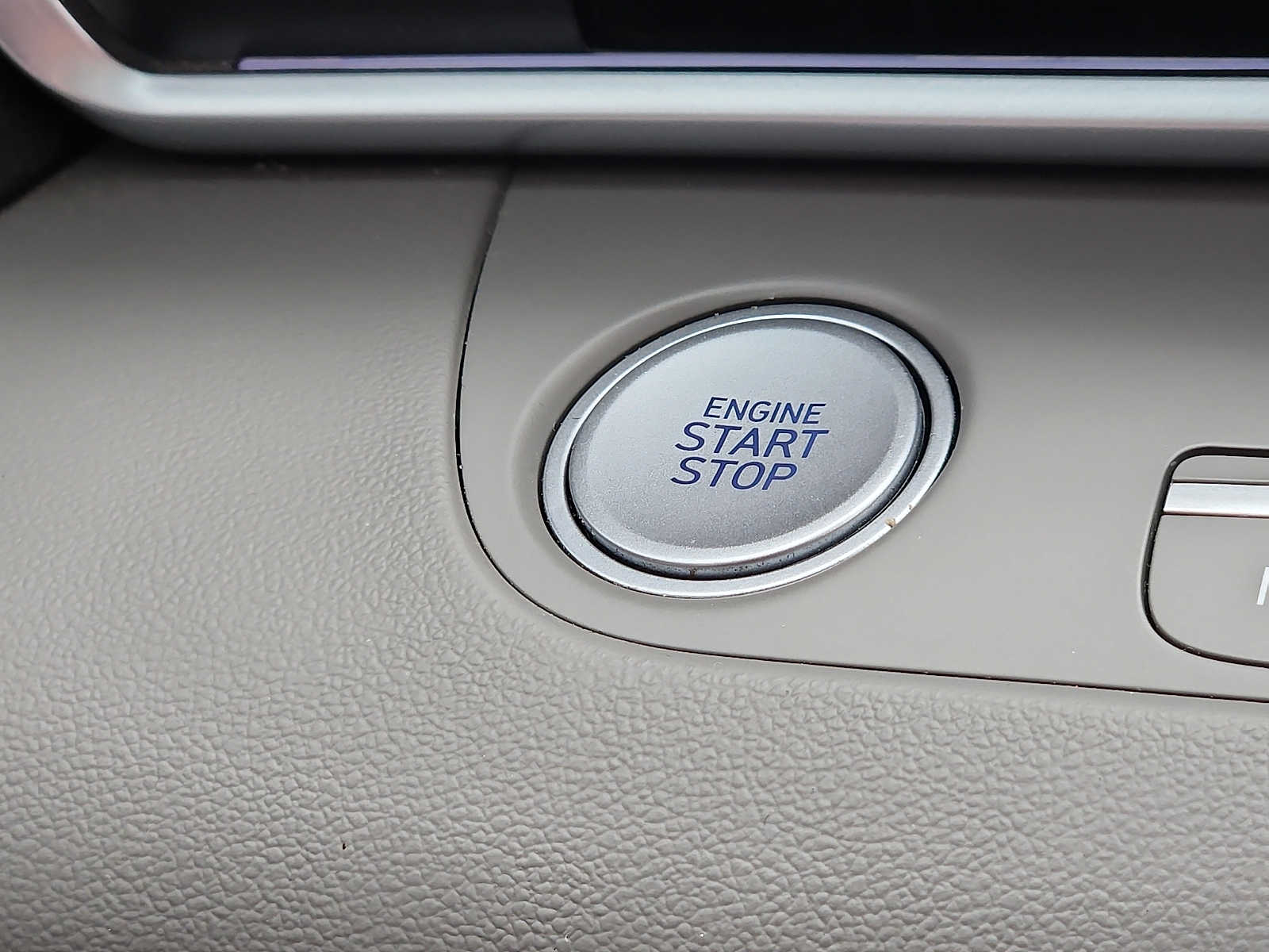 2024 Hyundai Elantra SEL - Photo 22