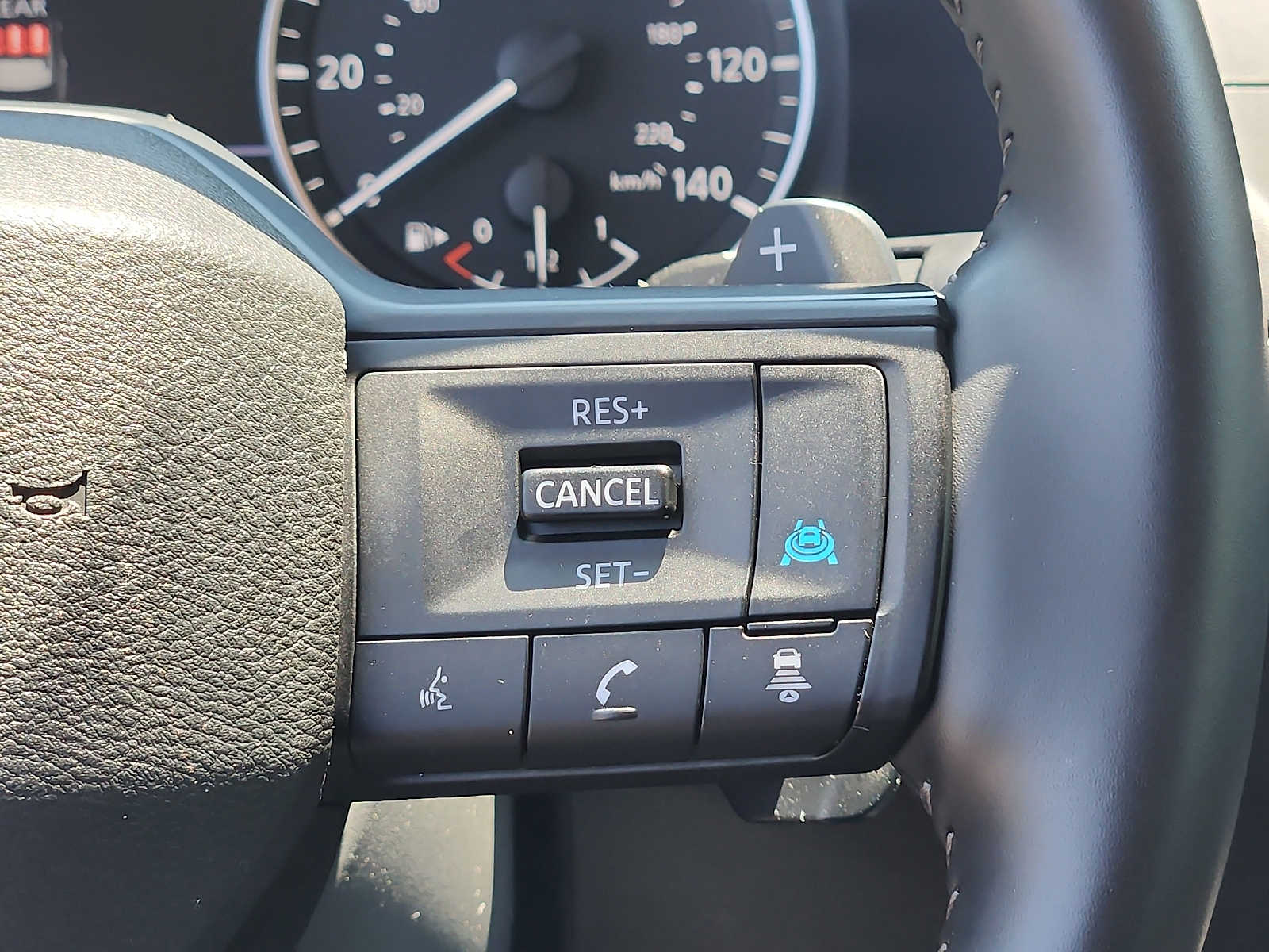 2025 Nissan Rogue SV - Photo 21