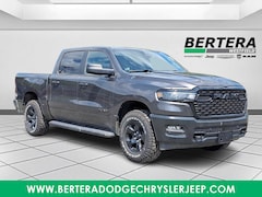 2026 Ram 1500 WARLOCK CREW CAB 4X4 5'7 BOX Pickup
