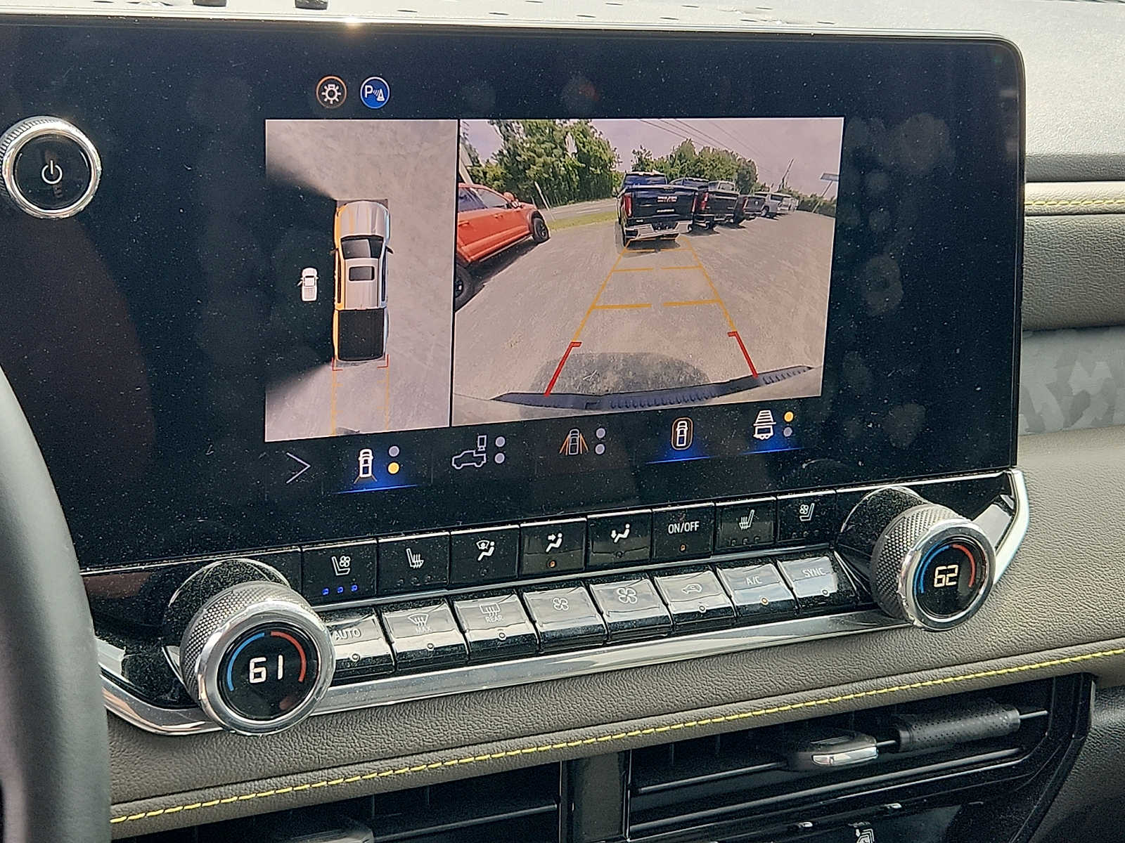 2025 Chevrolet Colorado ZR2 - Photo 18