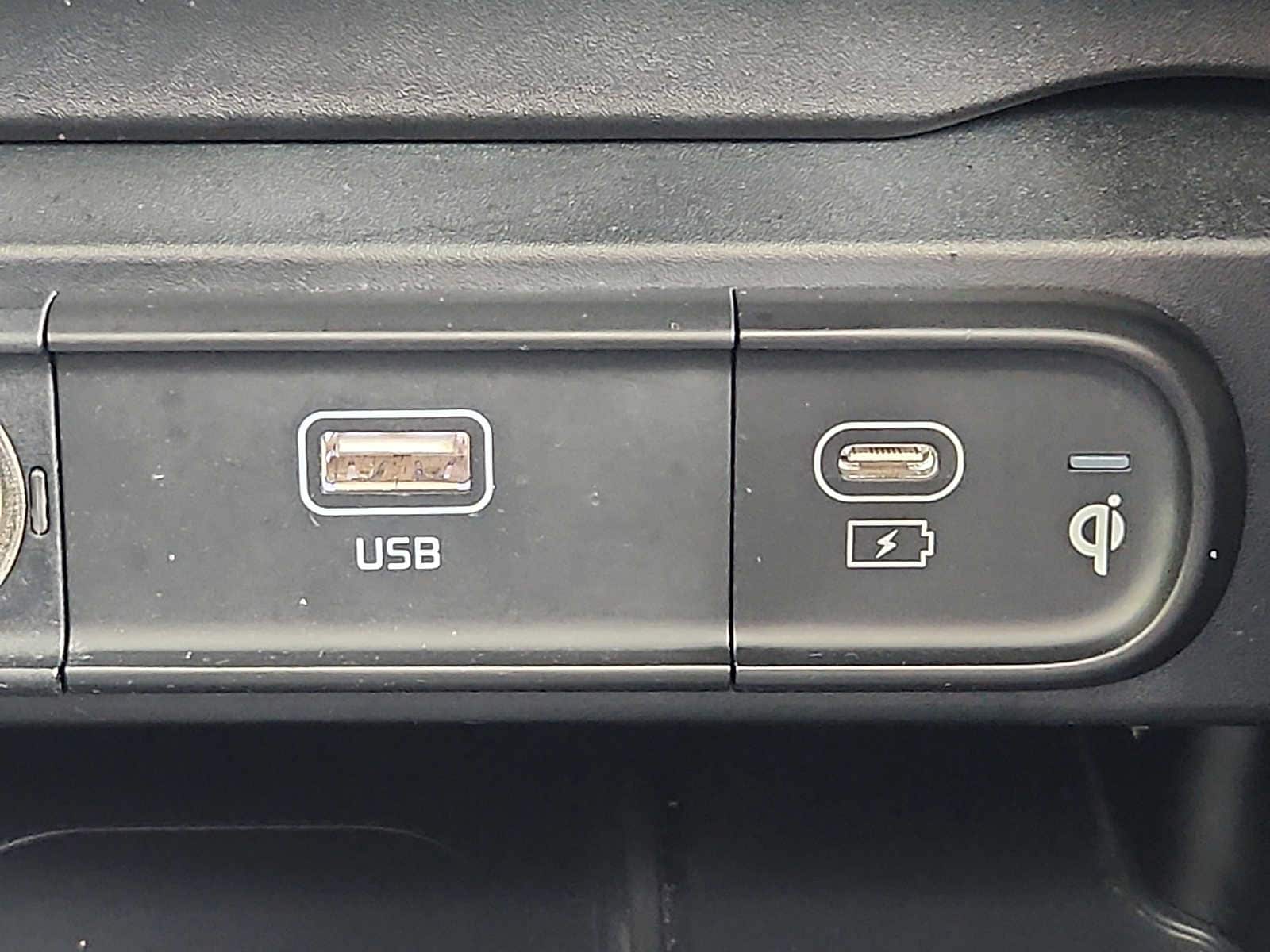 2025 Kia Telluride S - Photo 24