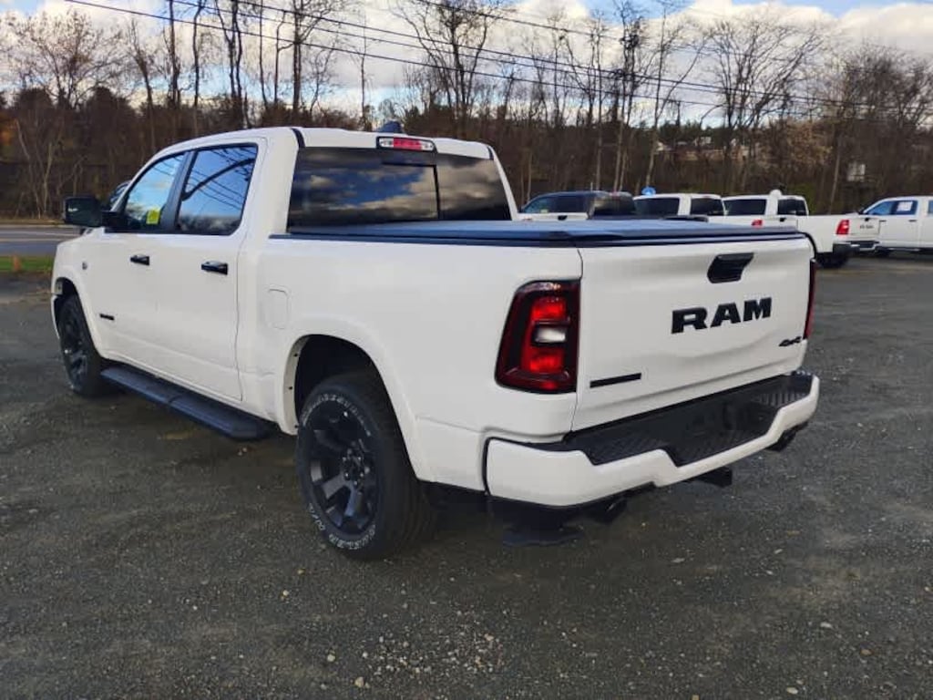 New 2026 Ram 1500 BIG HORN CREW CAB 4X4 5'7 BOX Pickup