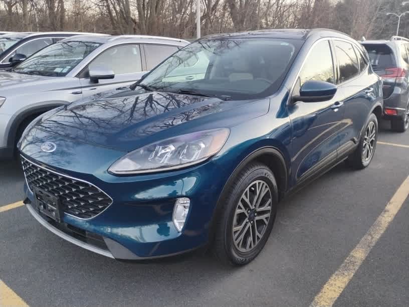 2020 Ford Escape SEL photo 3