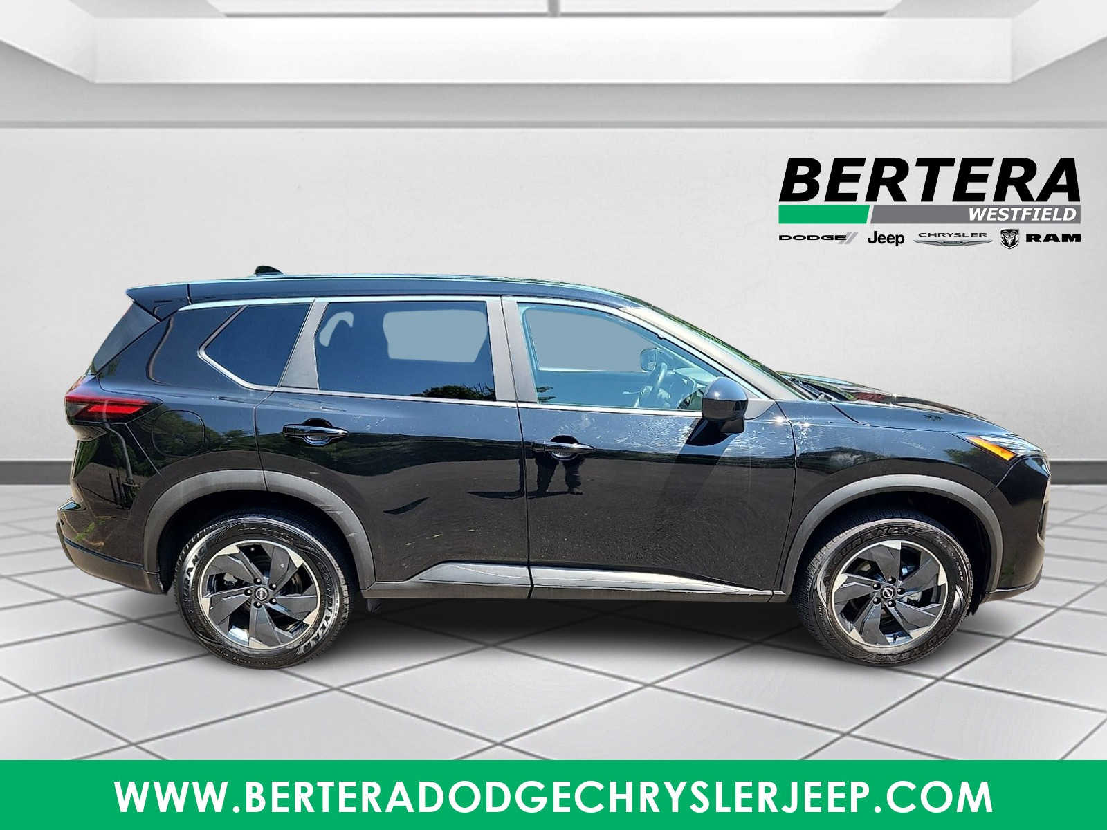 2025 Nissan Rogue SV - Photo 7