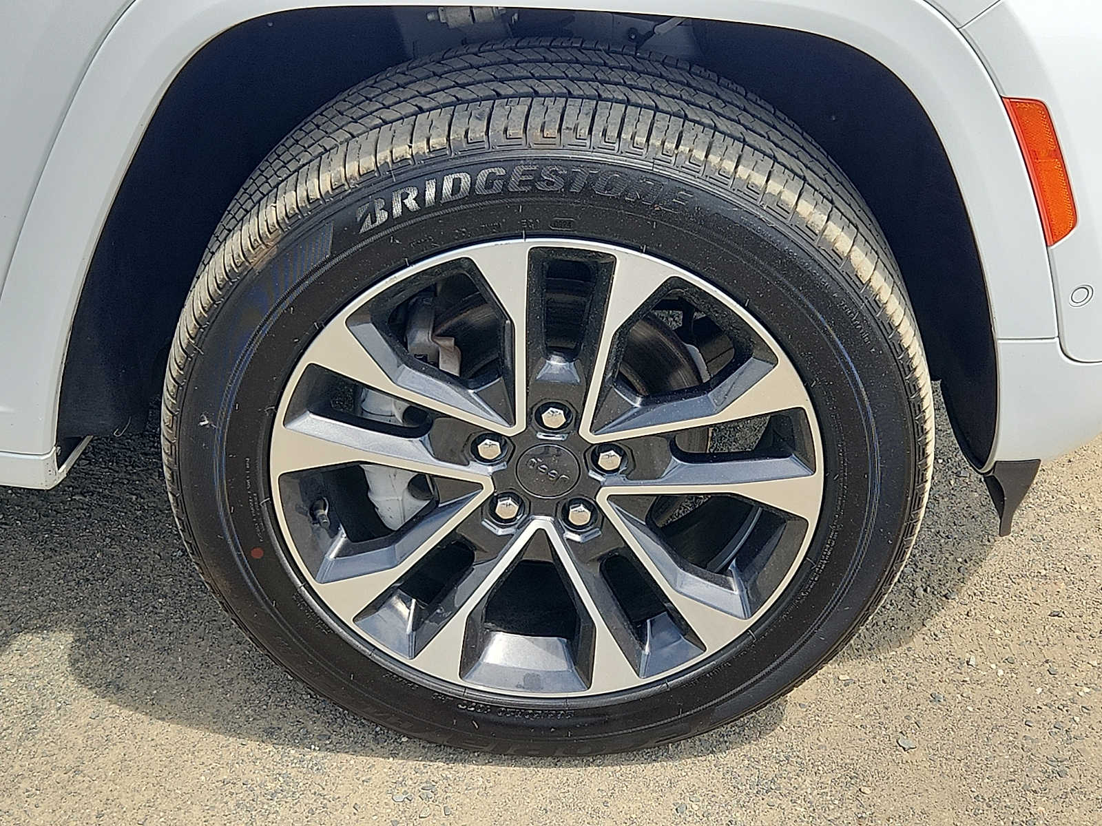 2022 Jeep Grand Cherokee Overland - Photo 8