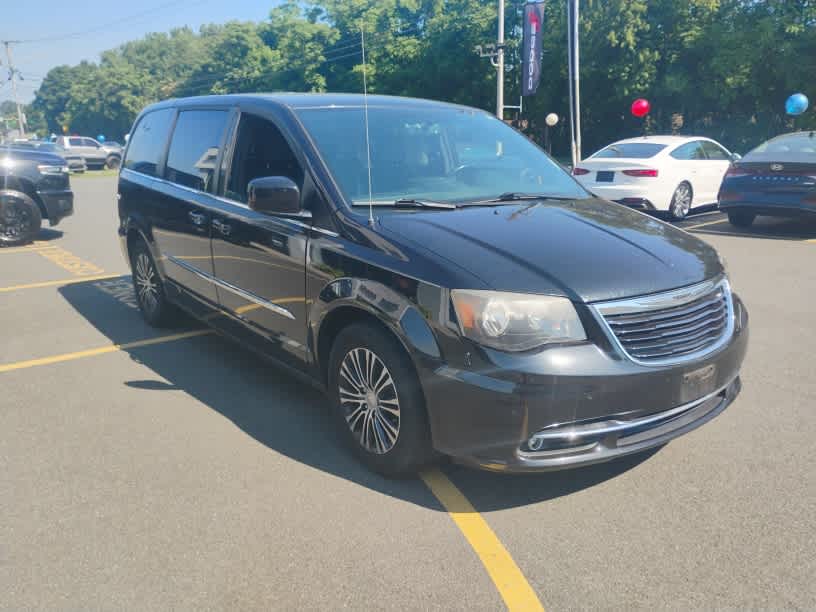 Used 2014 Chrysler Town & Country S with VIN 2C4RC1HG1ER176171 for sale in Westfield, MA