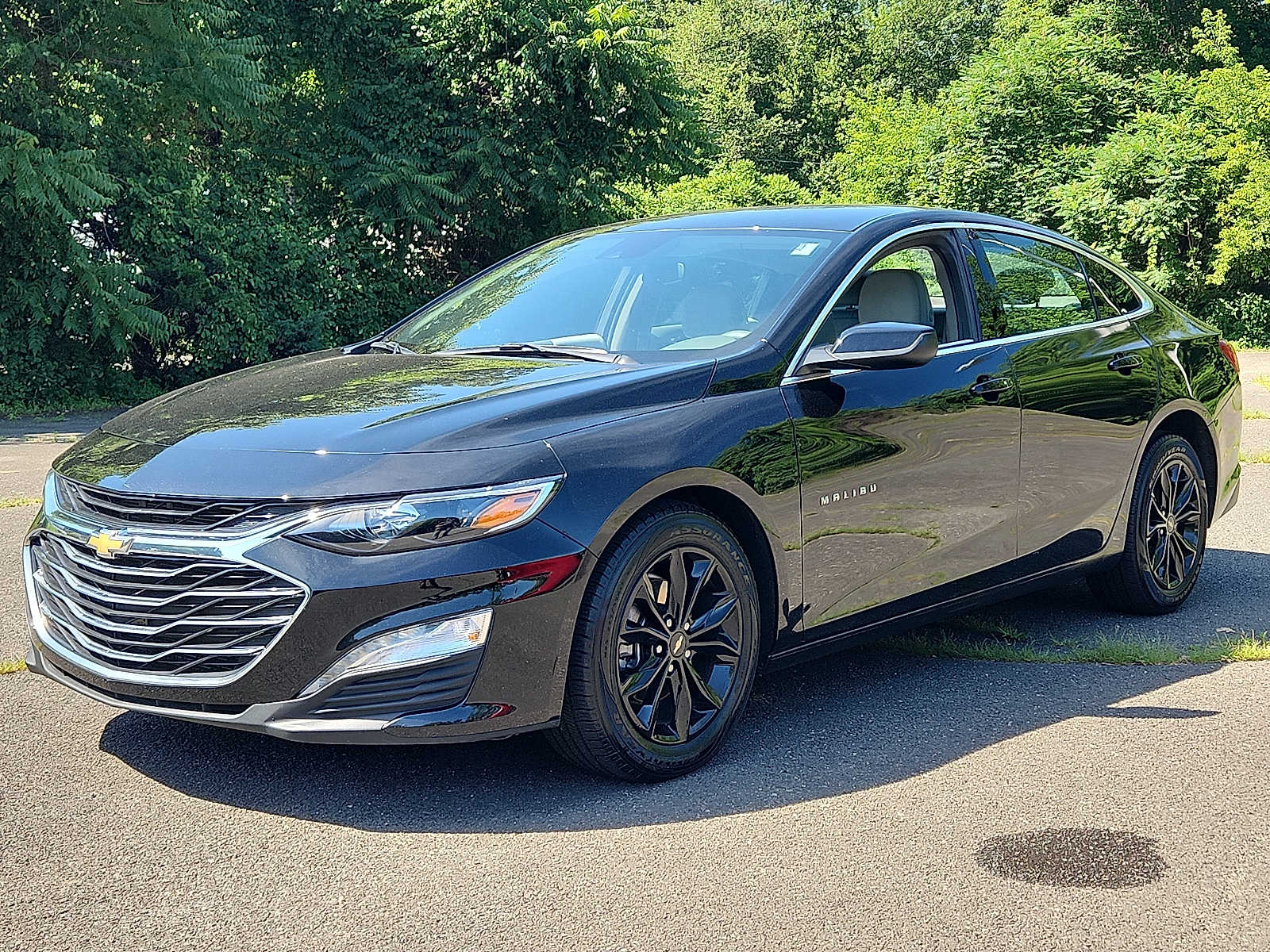 2025 Chevrolet Malibu 1LT photo 3