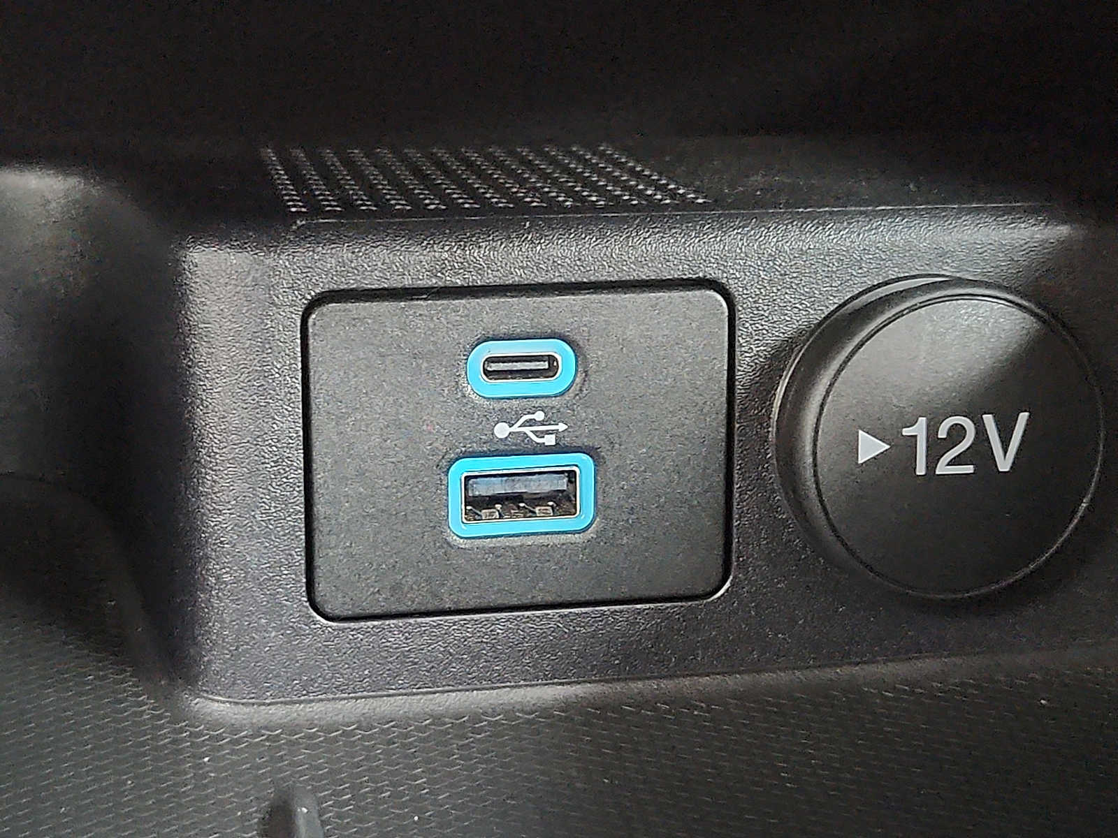 2022 Ford Escape SE - Photo 23
