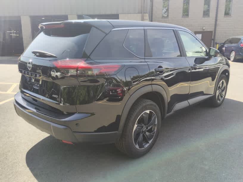 2025 Nissan Rogue SV - Photo 7