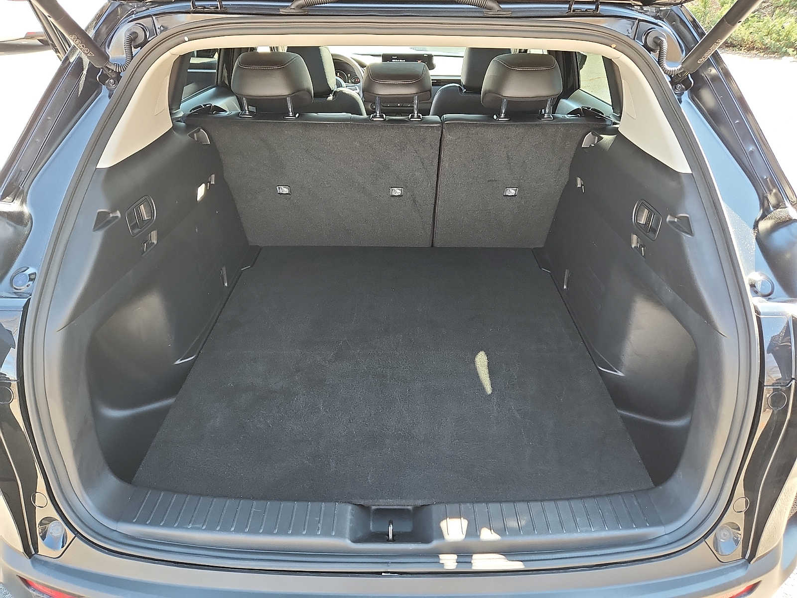 2025 Mazda CX-50 Premium - Photo 28
