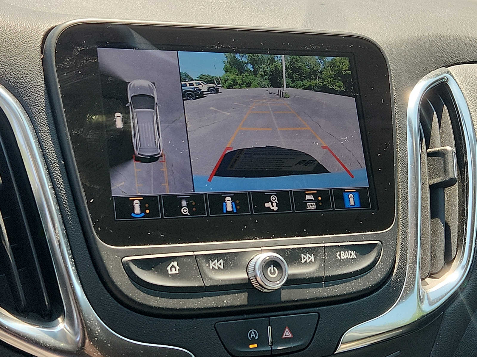 2024 Chevrolet Equinox LT - Photo 17