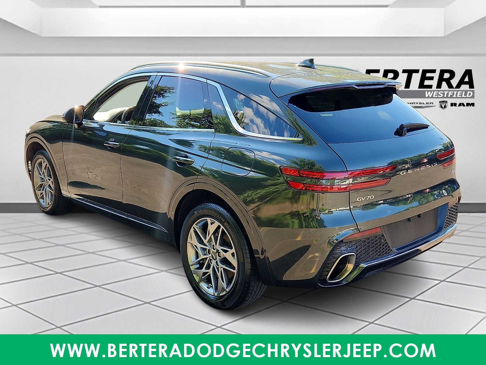 2025 GENESIS GV70 Standard - Photo 4