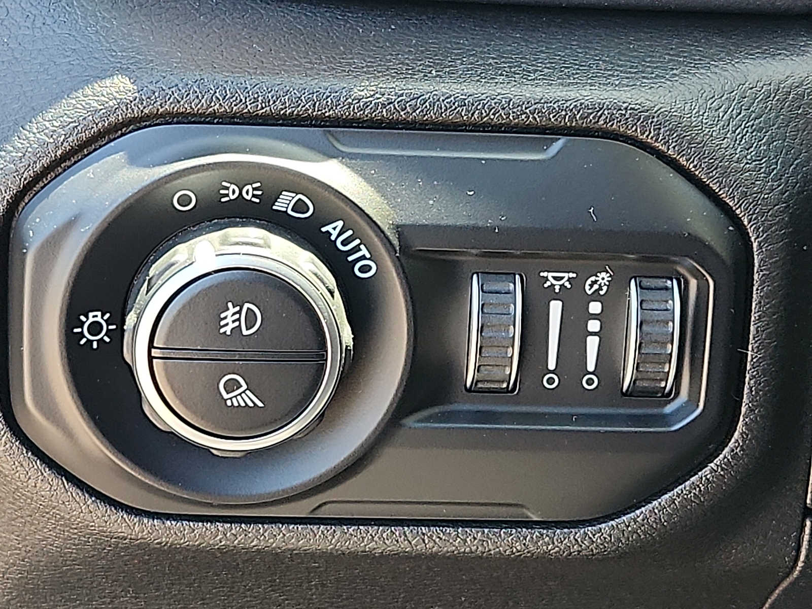 2021 Jeep Gladiator Mojave - Photo 25