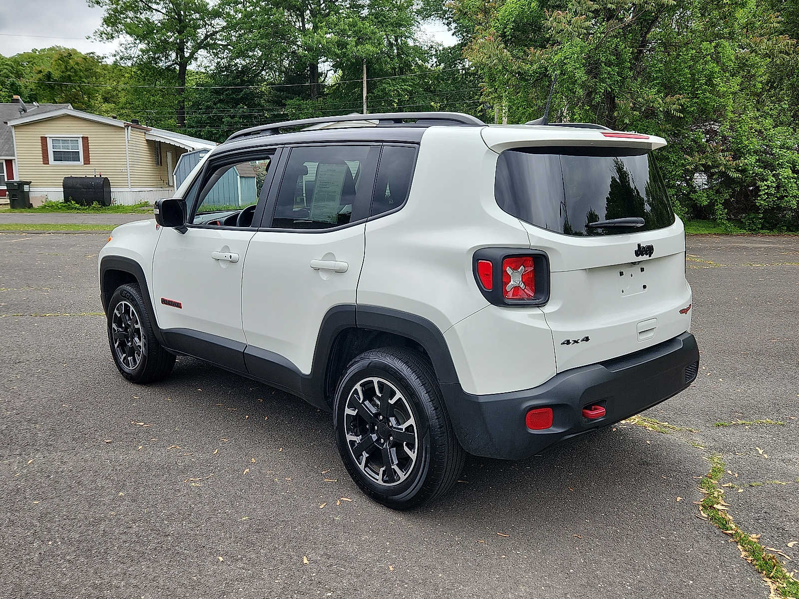2023 Jeep Renegade Trailhawk photo 4