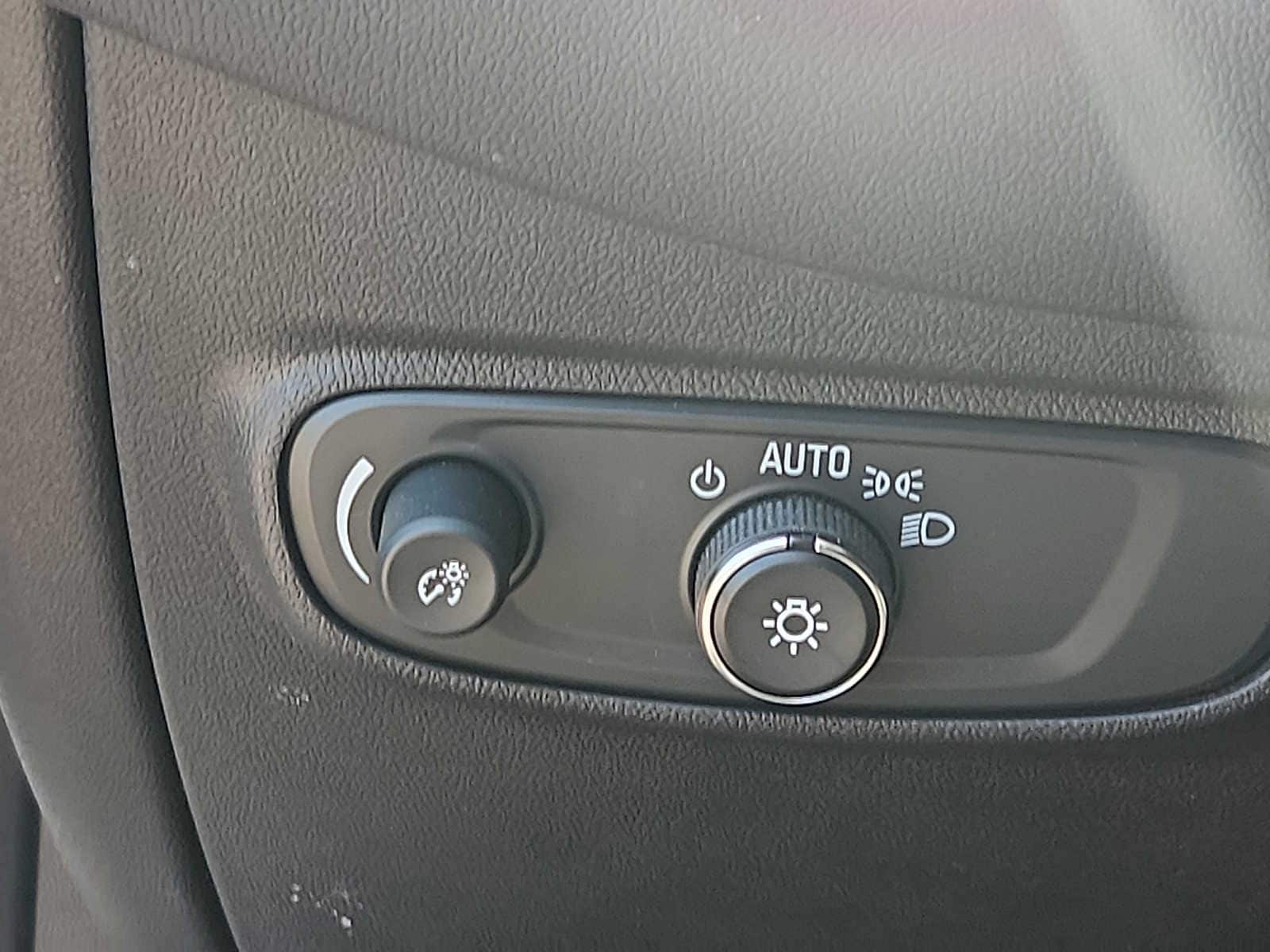 2024 Chevrolet Equinox LT - Photo 25