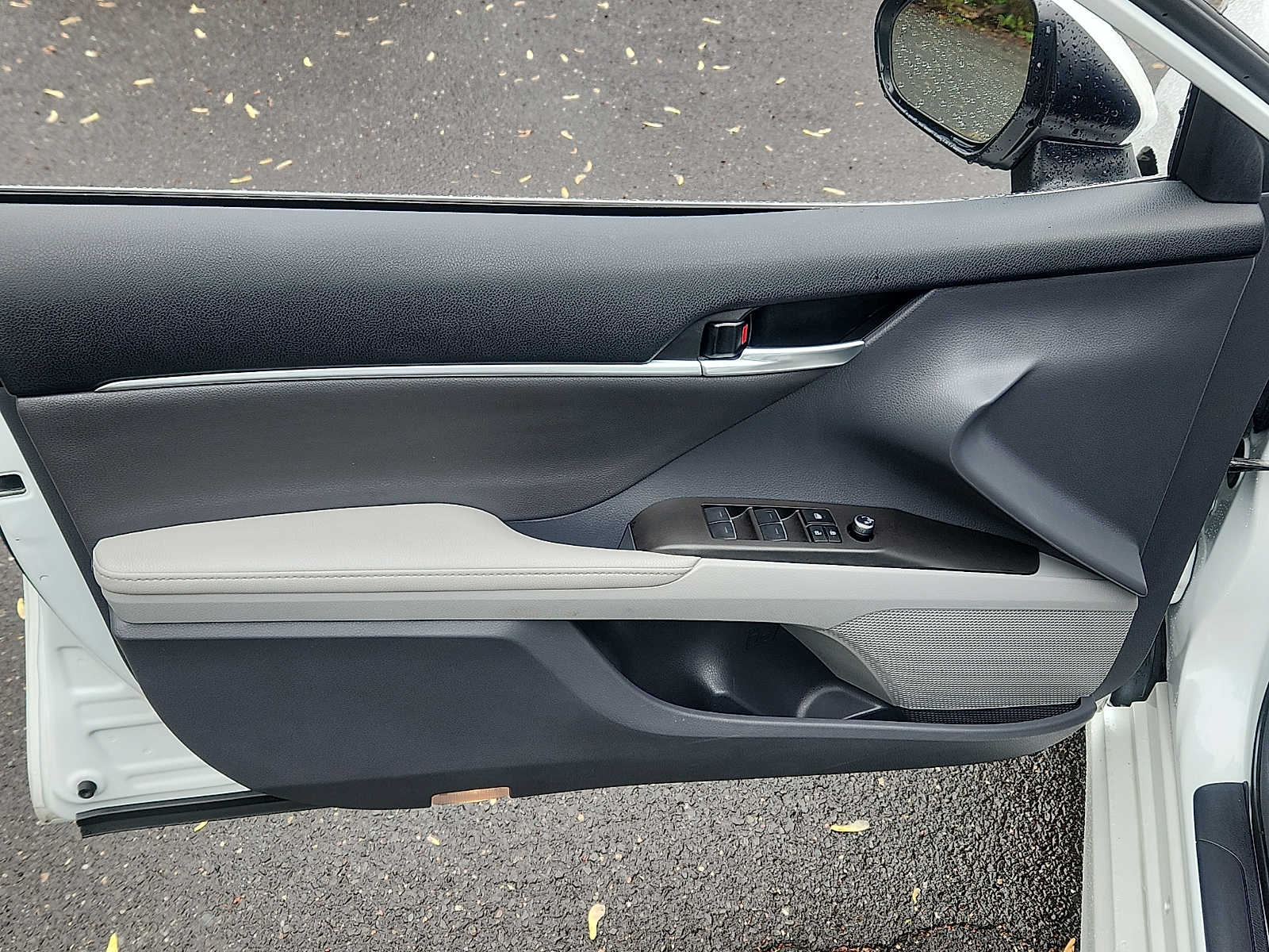 2023 Toyota Camry XSE - Photo 12