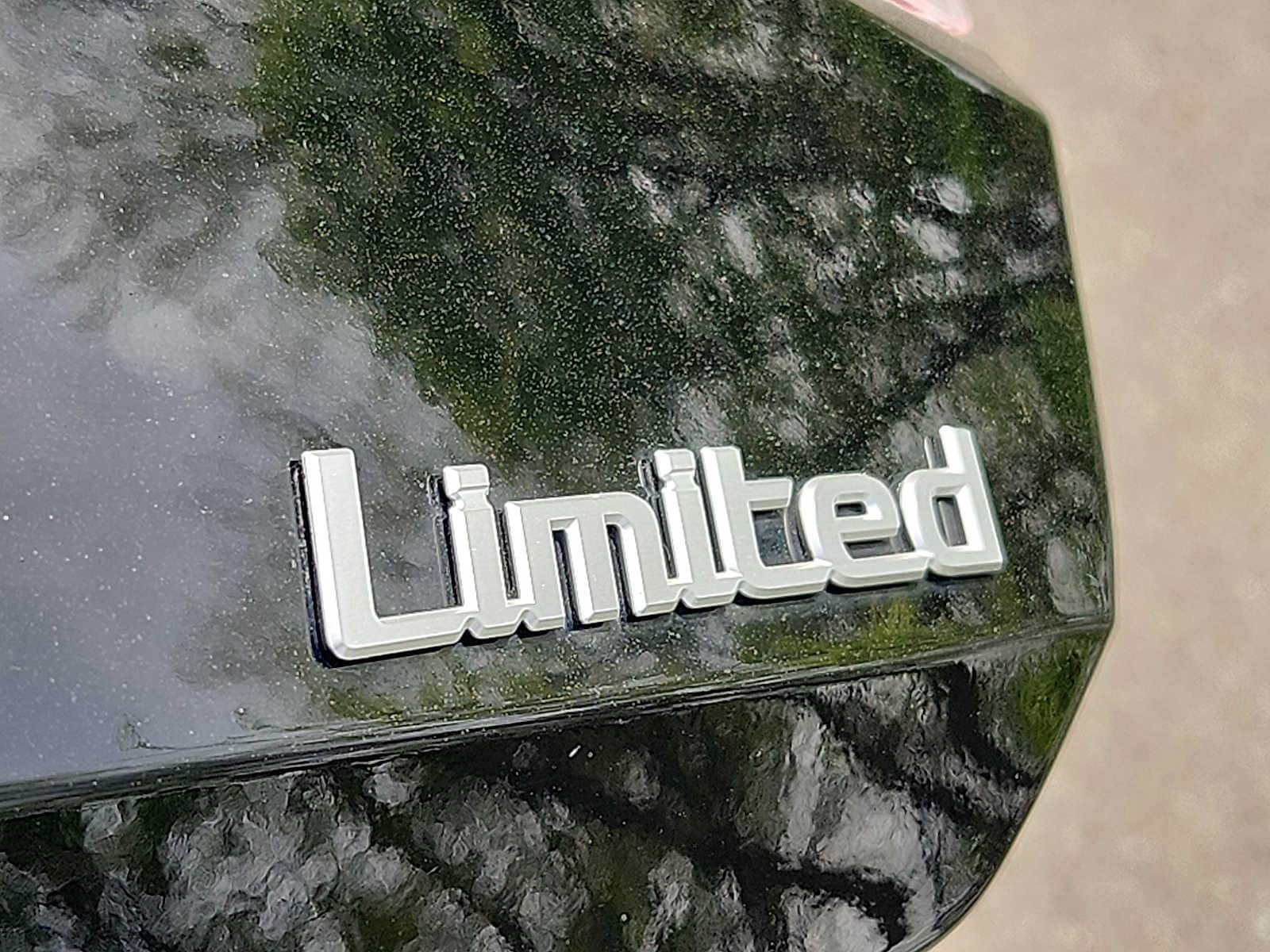 2024 Hyundai Elantra Limited - Photo 31