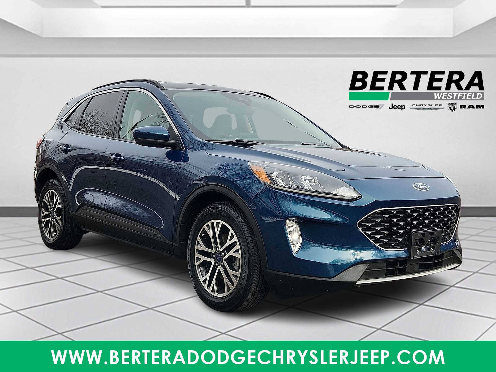 2020 Ford Escape SEL's photo