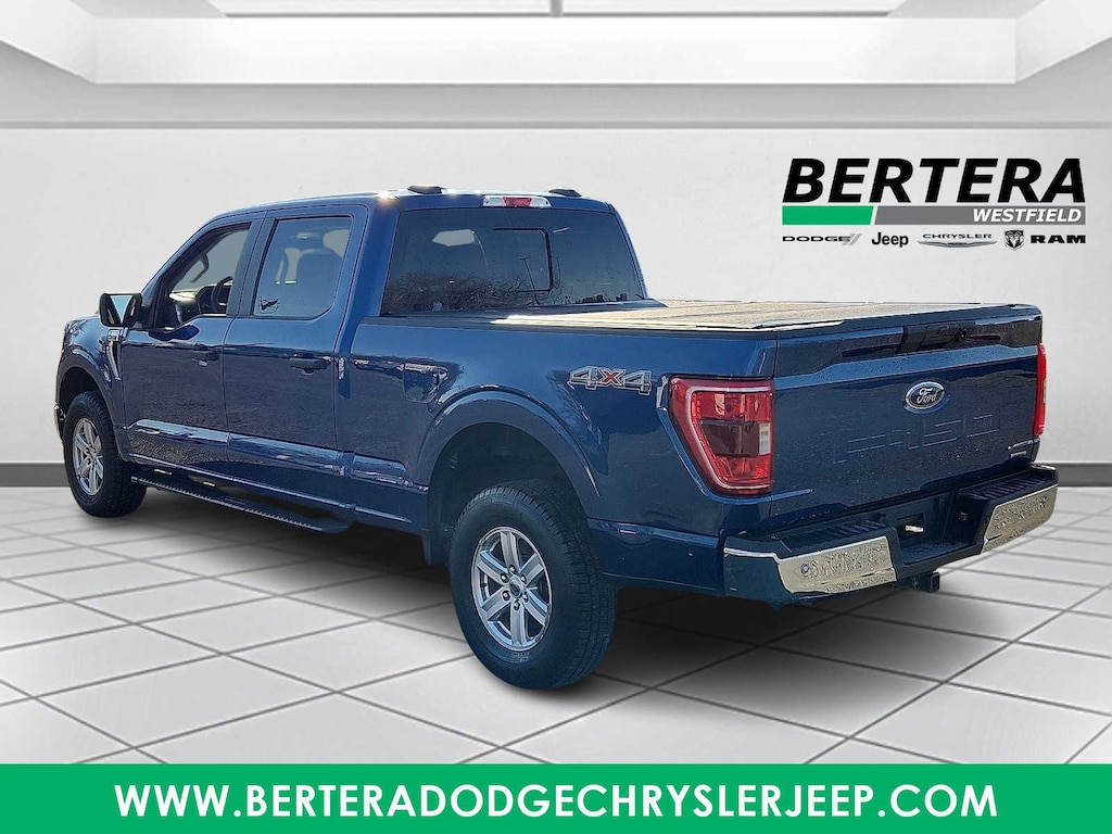Used 2022 Ford F-150 XLT 4WD SuperCrew 5.5 Box Truck SuperCrew Cab