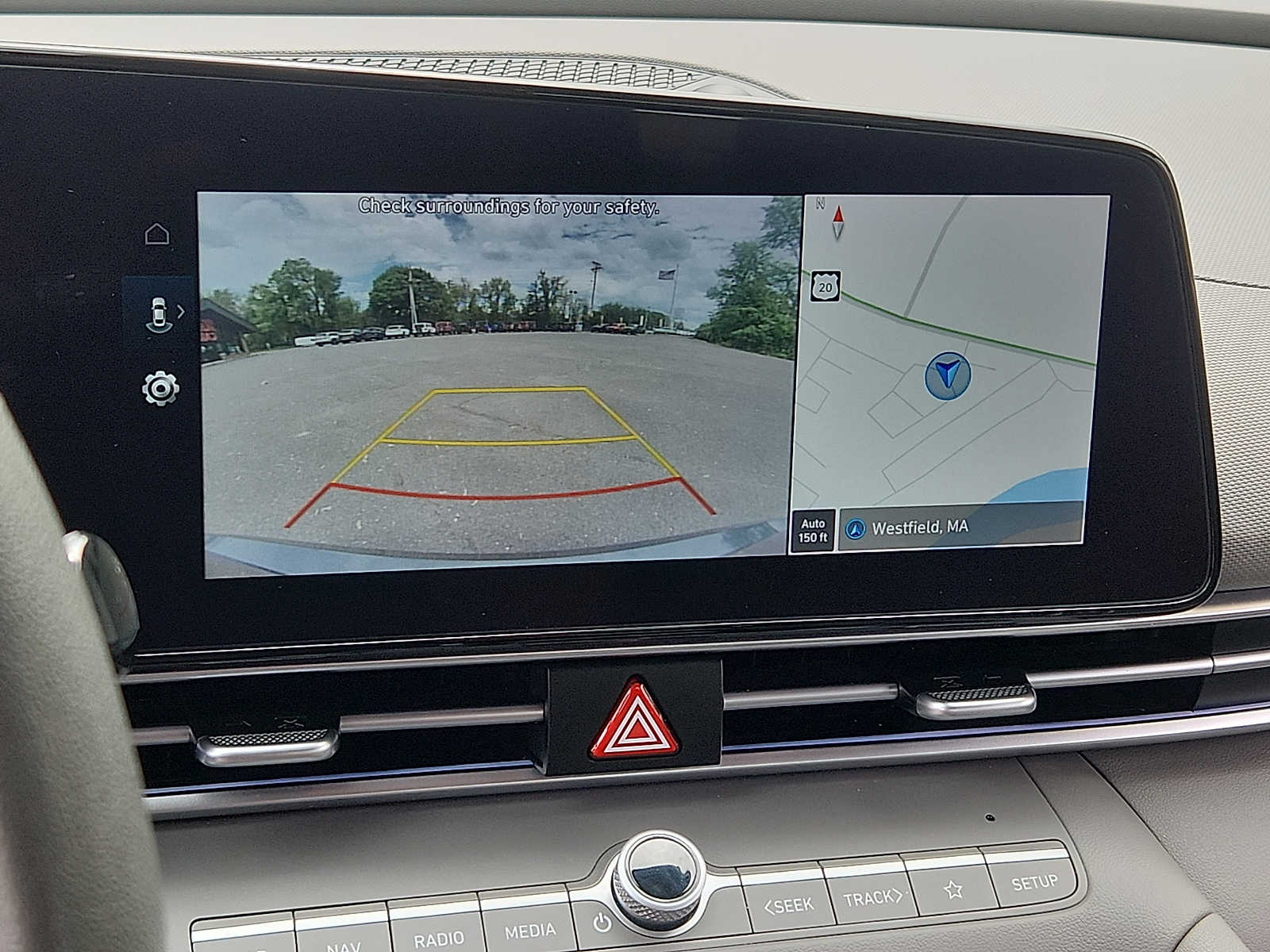 2024 Hyundai Elantra SEL - Photo 17