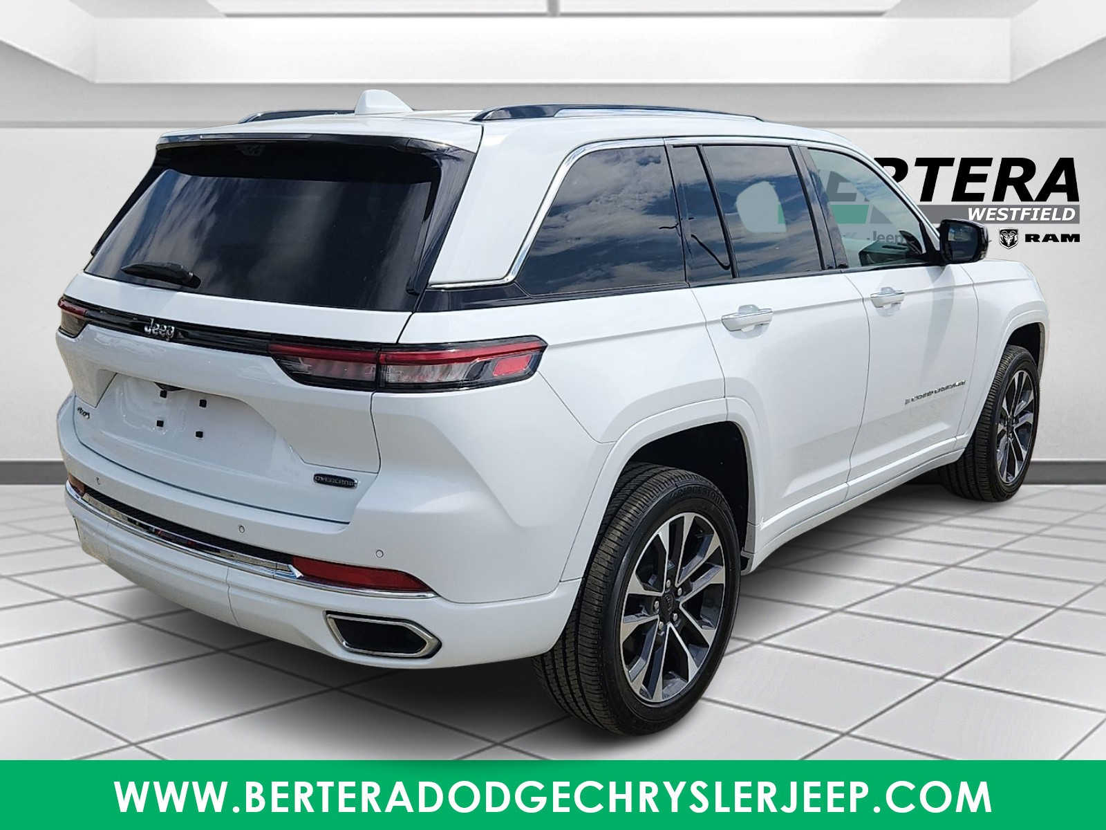 2022 Jeep Grand Cherokee Overland - Photo 6