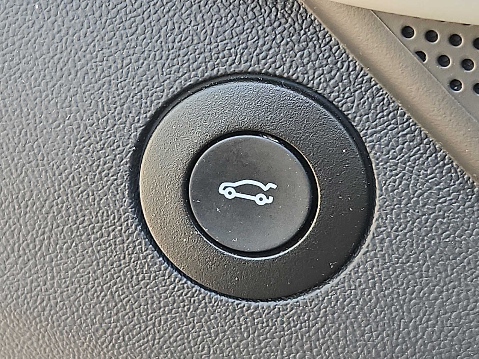 2024 Chevrolet Camaro 3LT - Photo 25