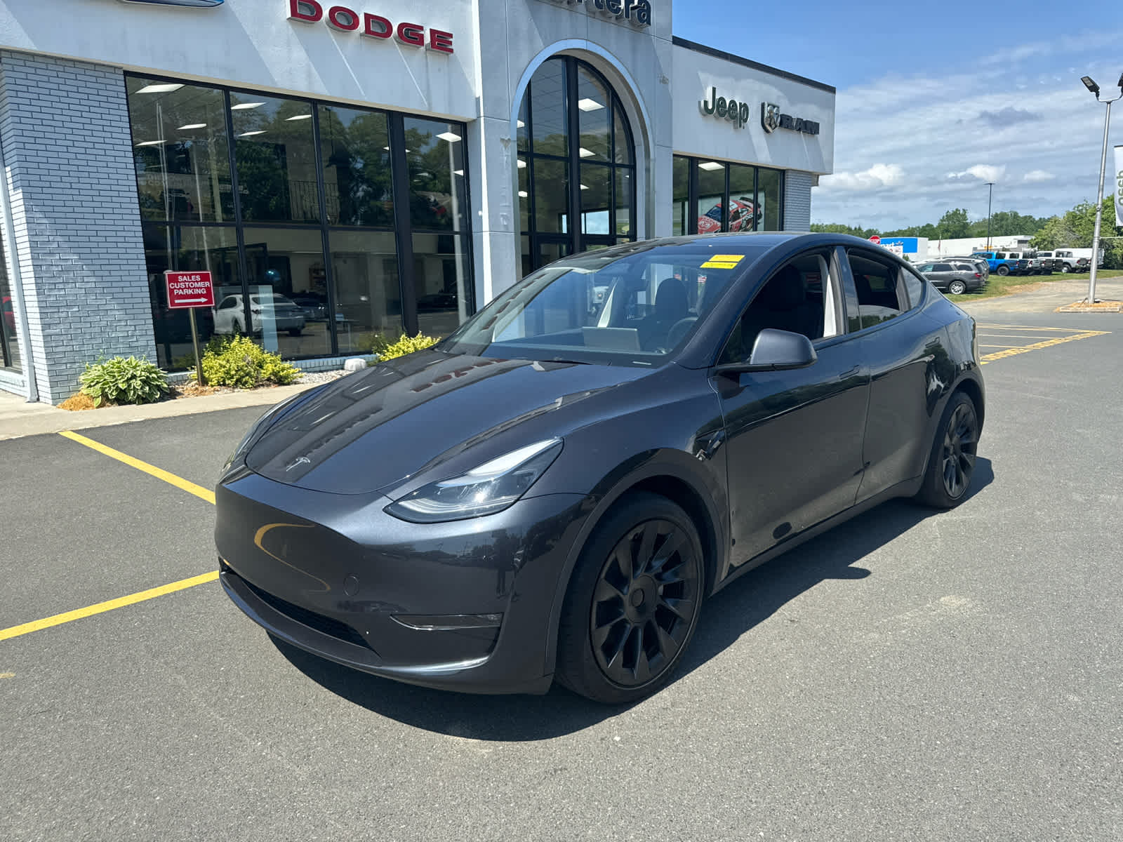 2024 Tesla Model Y Long Range Dual Motor All-Wheel Drive's photo