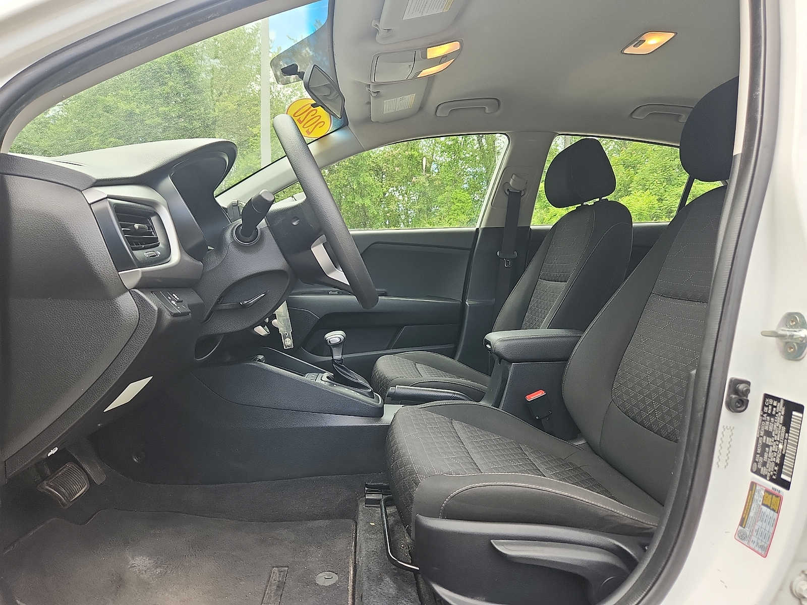 2020 Kia Rio 5-Door S - Photo 13