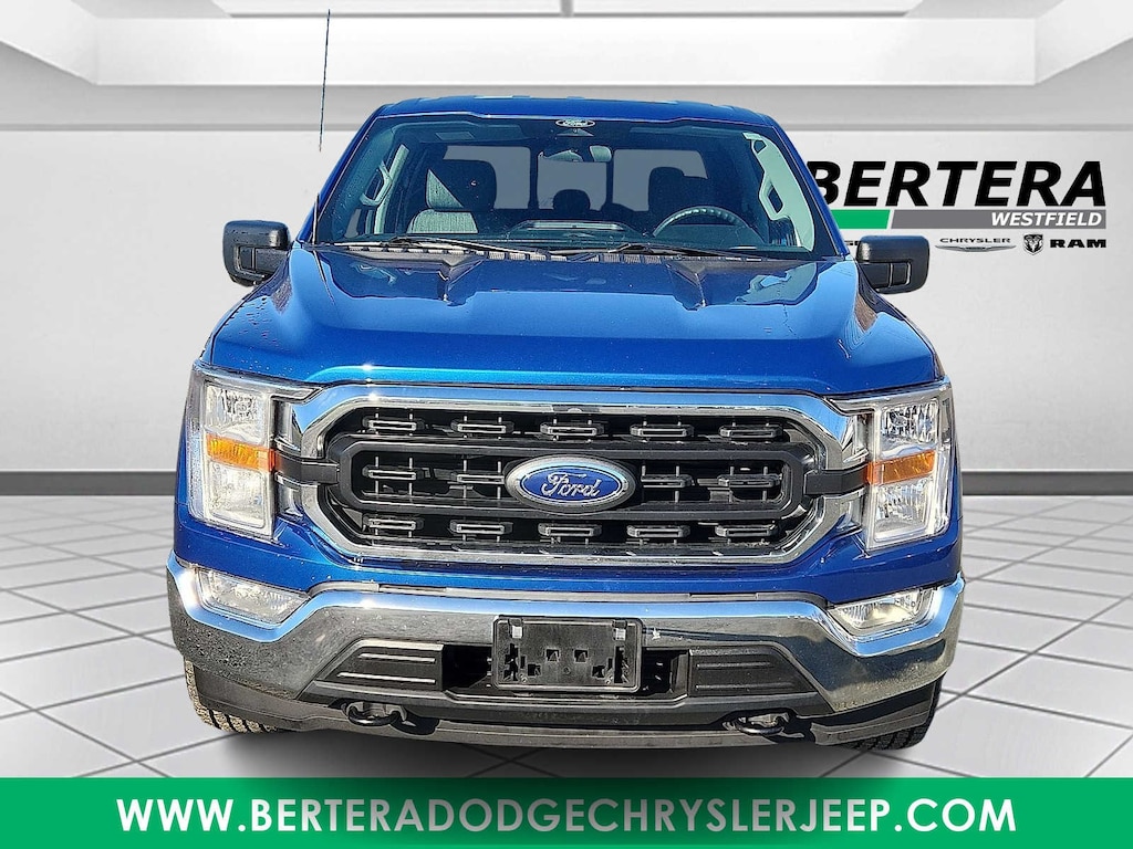 Used 2022 Ford F-150 XLT 4WD SuperCrew 5.5 Box Truck SuperCrew Cab