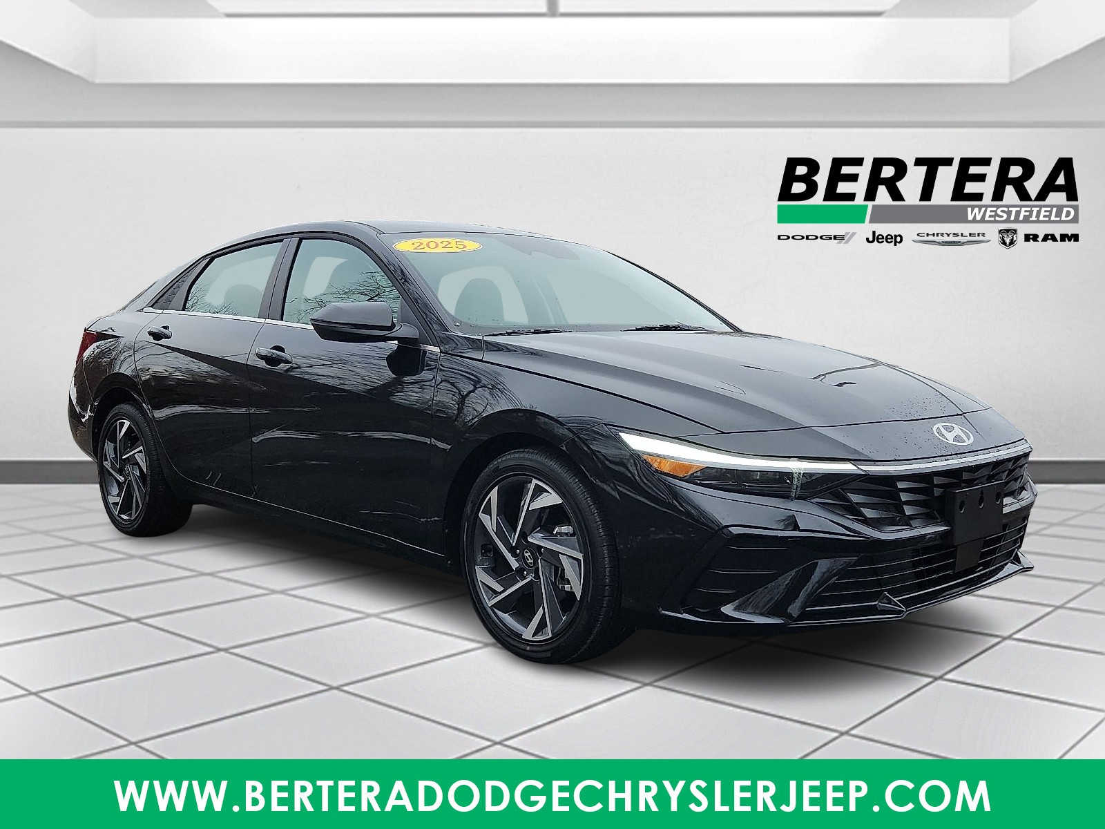 2025 Hyundai Elantra Limited's photo