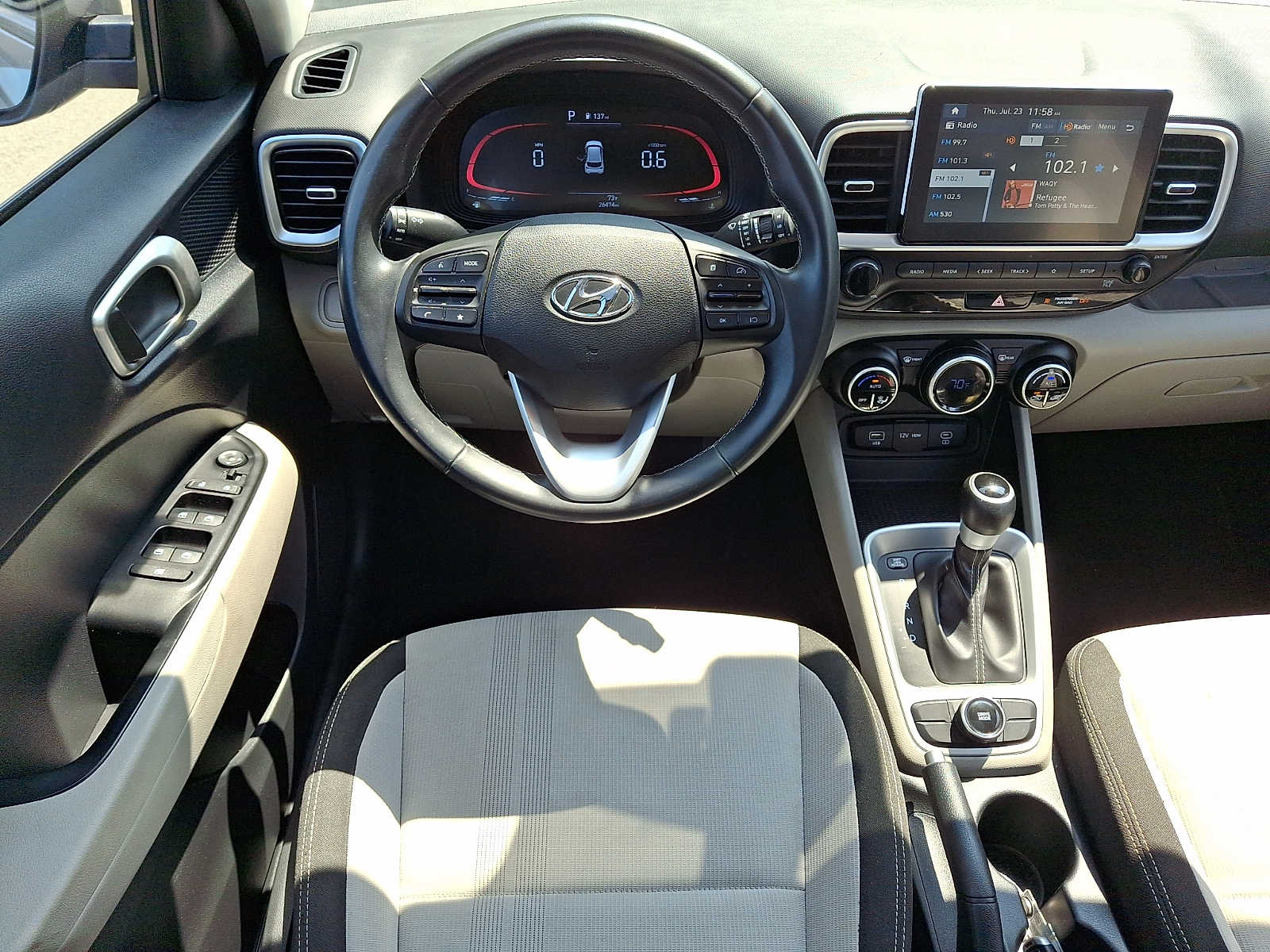 2024 Hyundai Venue SEL - Photo 12