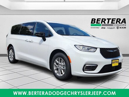 2026 Chrysler Pacifica SELECT Passenger Van