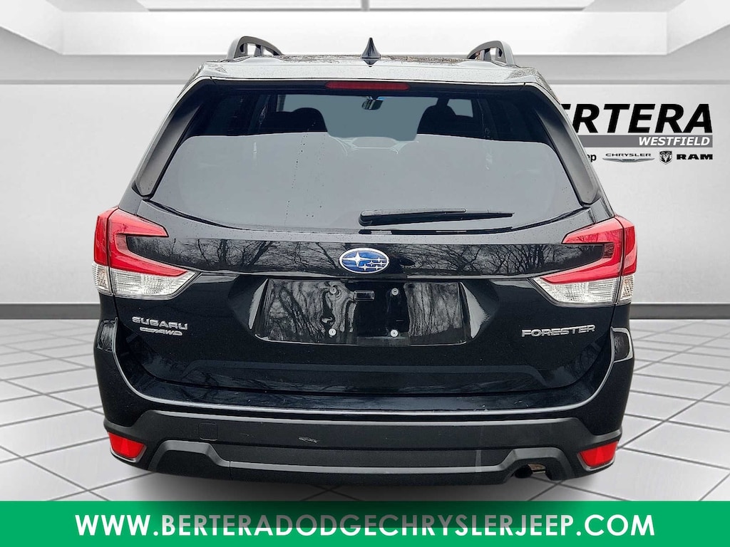 Used 2023 Subaru Forester Premium SUV