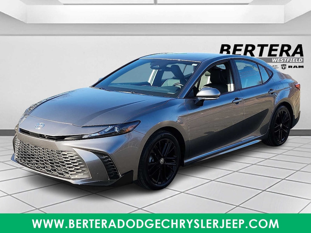 Used 2025 Toyota Camry SE Sedan