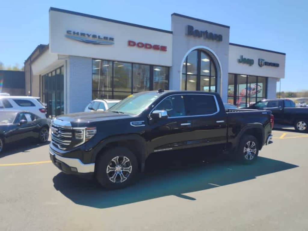 Used 2025 GMC Sierra 1500 SLT Truck Crew Cab