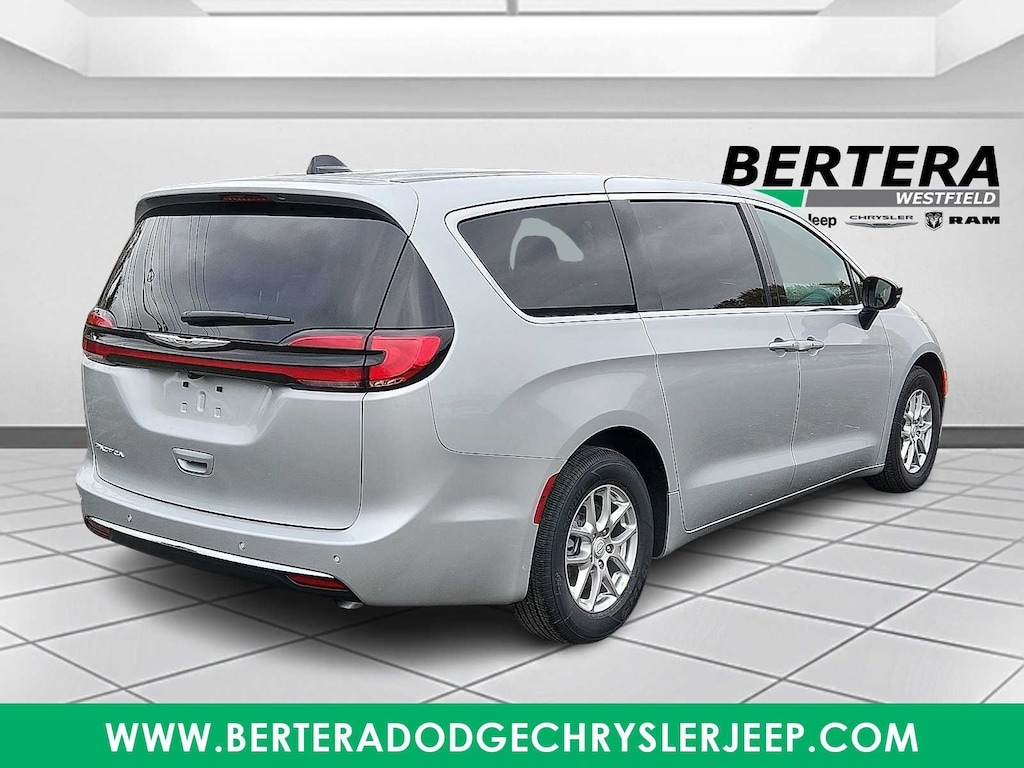 New 2026 Chrysler Pacifica SELECT Passenger Van