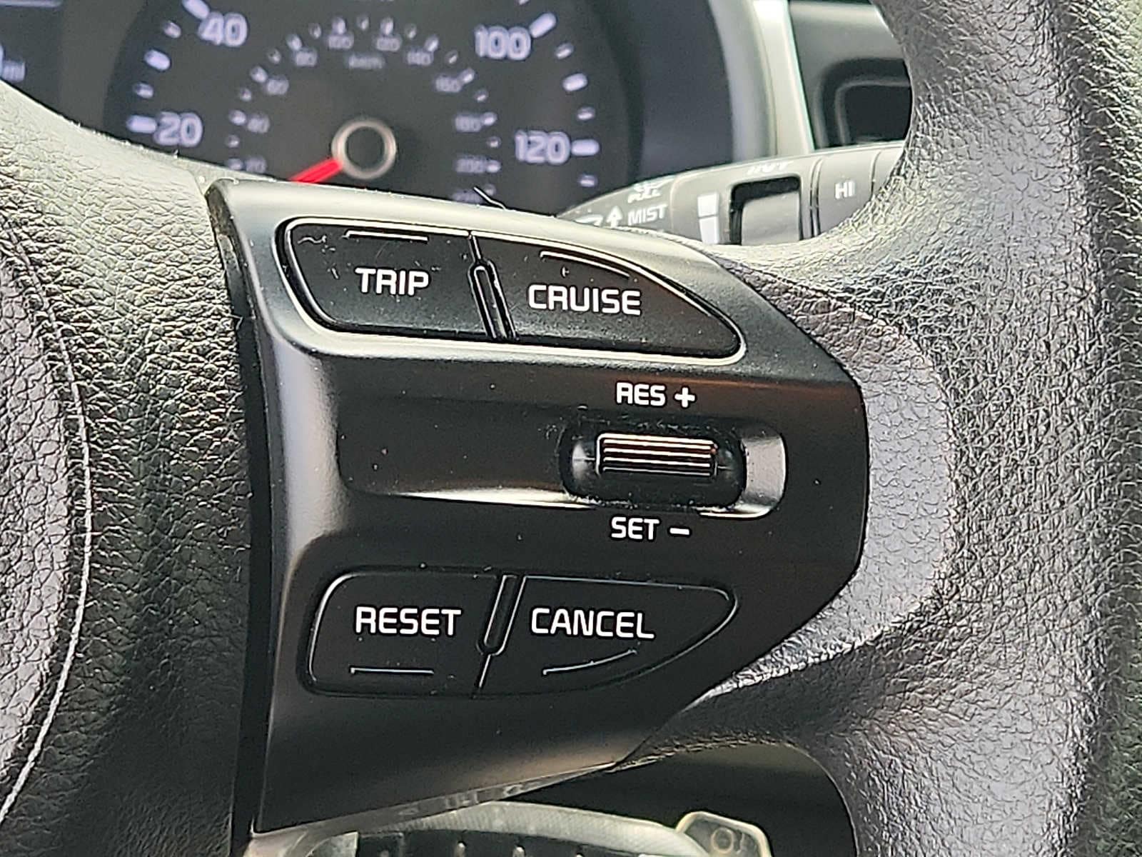 2020 Kia Rio 5-Door S - Photo 20