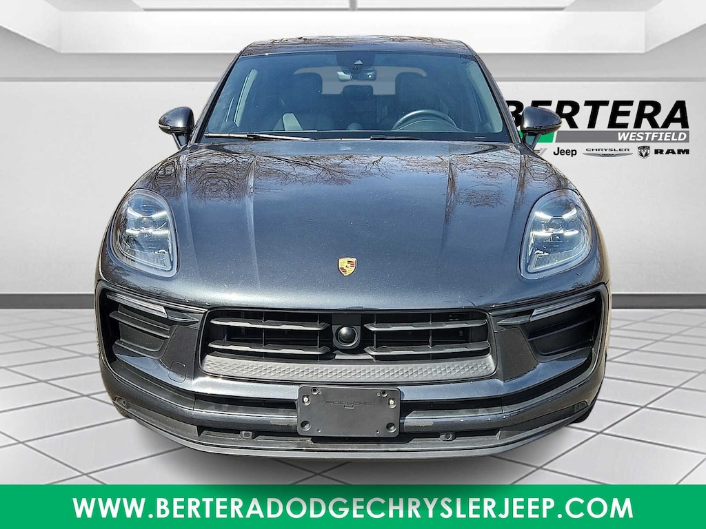 Used 2024 Porsche Macan SUV