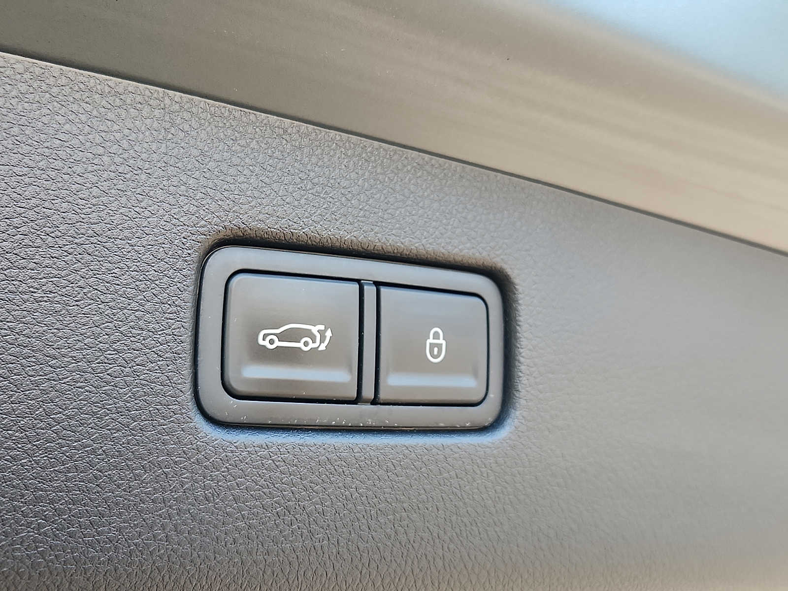2025 GENESIS GV70 Standard - Photo 29