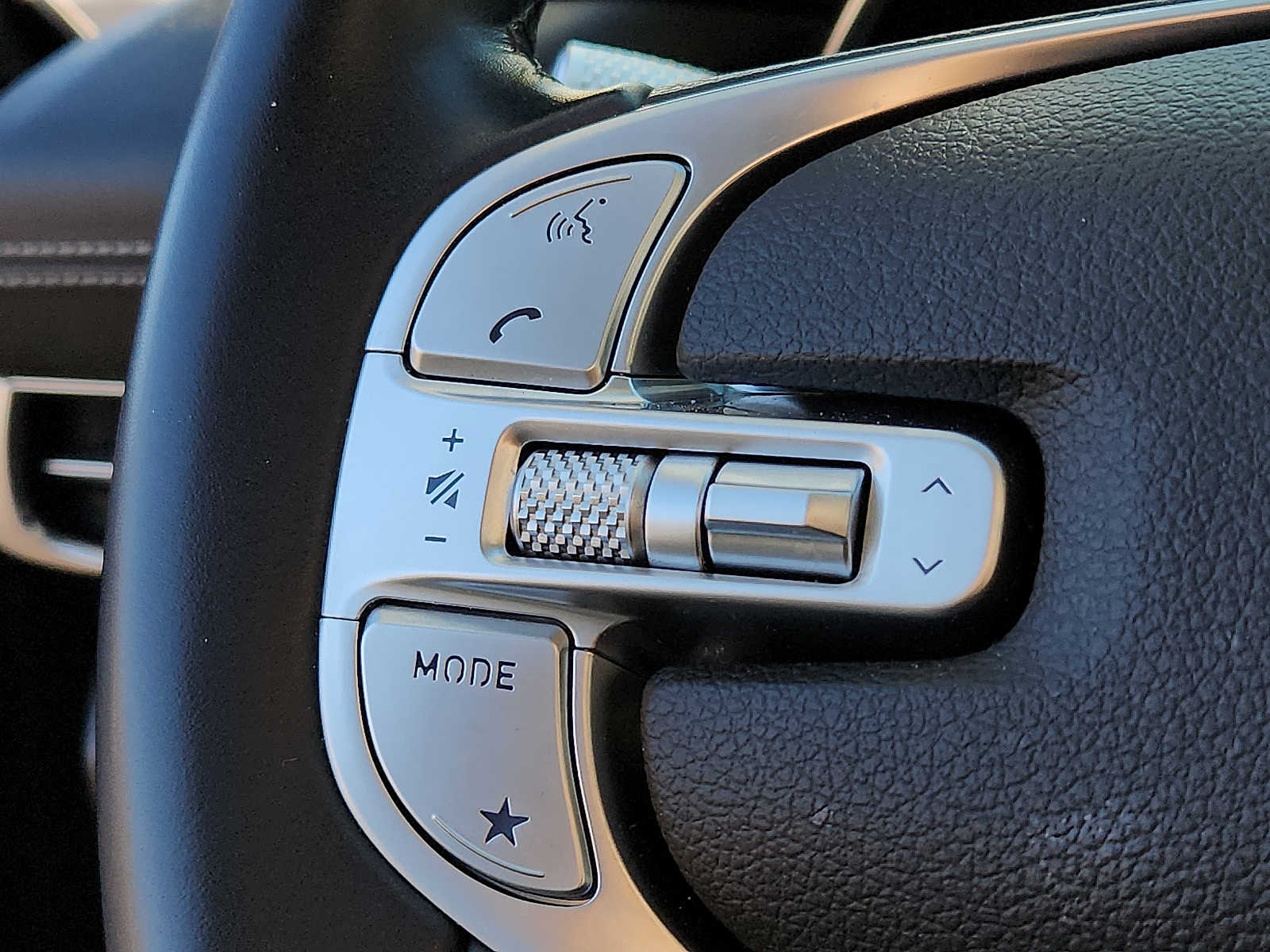 2024 GENESIS GV80 Standard - Photo 19