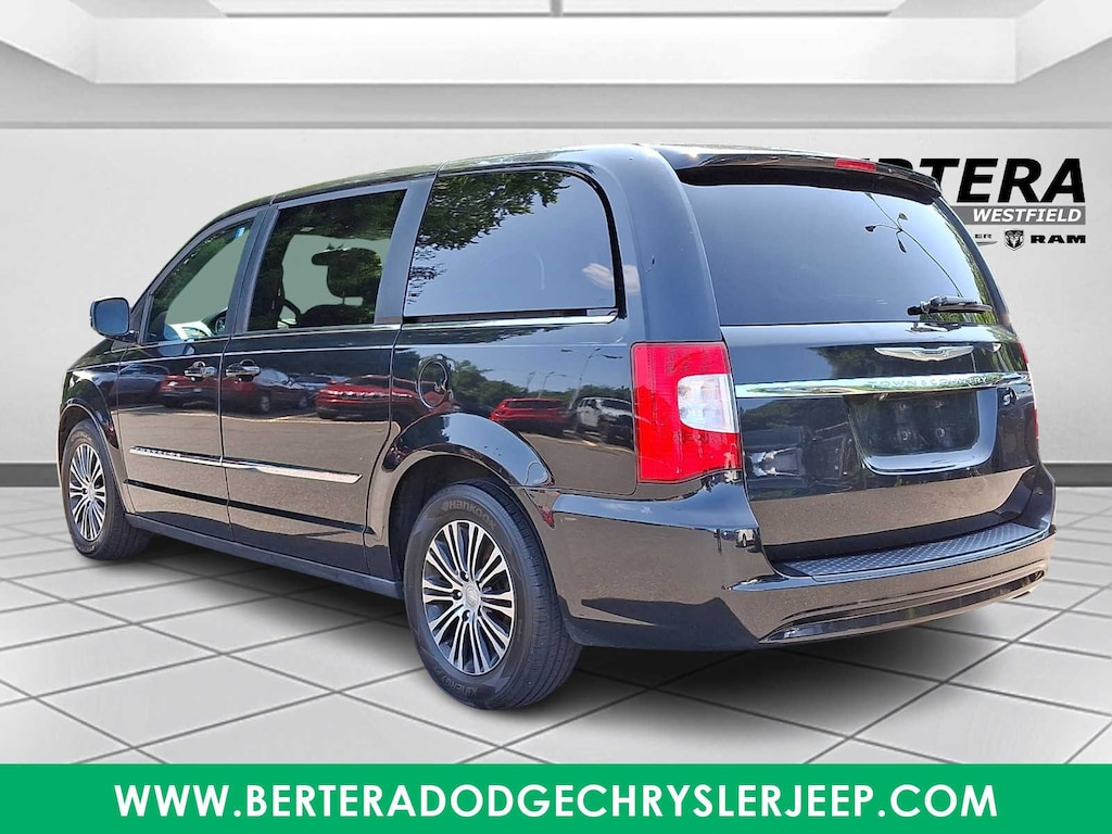 Used 2014 Chrysler Town & Country S Van