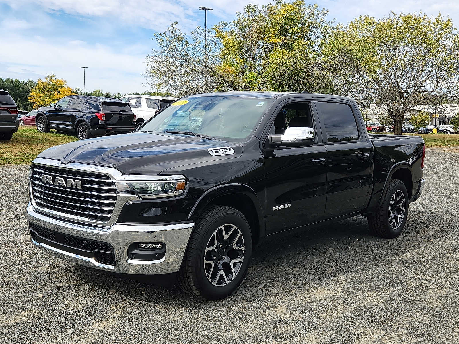 2025 Ram 1500 Laramie photo 3