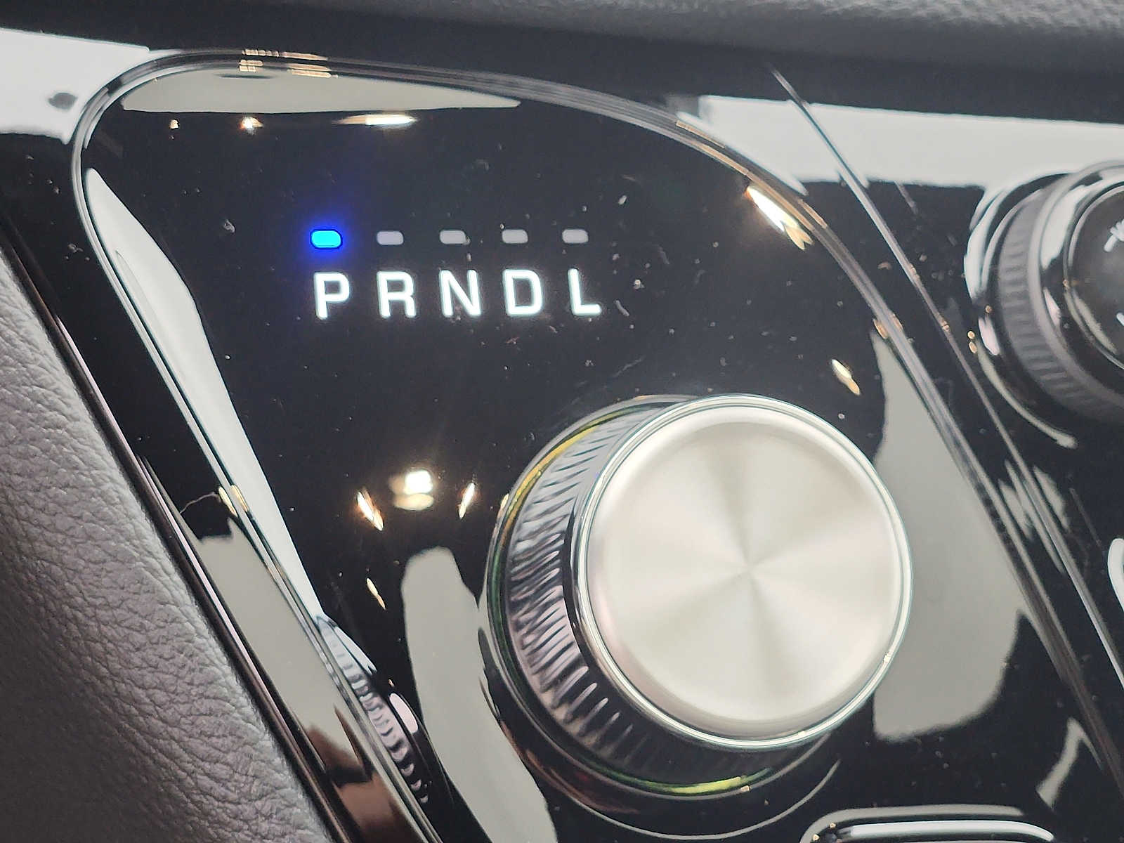 2026 Chrysler Pacifica Select - Photo 11