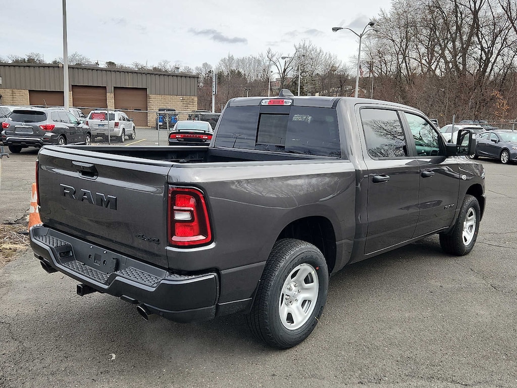 New 2026 Ram 1500 TRADESMAN CREW CAB 4X4 5'7 BOX Pickup