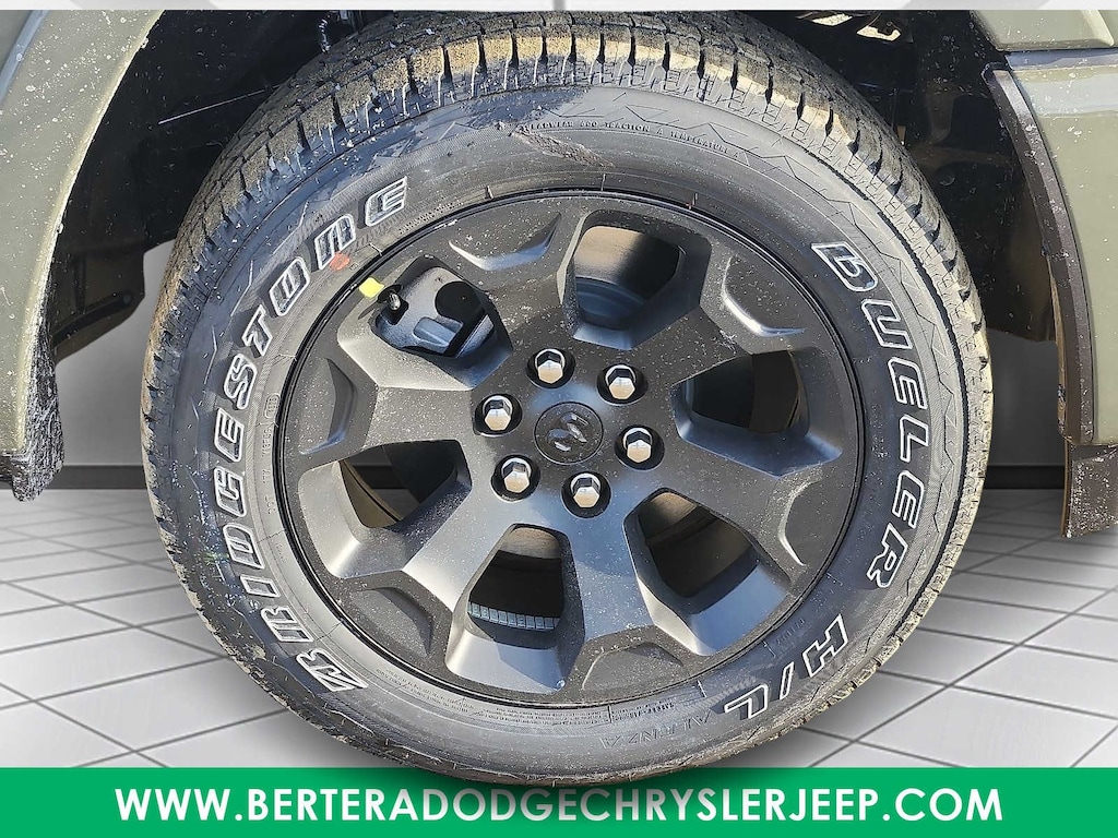 New 2026 Ram 1500 BIG HORN CREW CAB 4X4 5'7 BOX Pickup