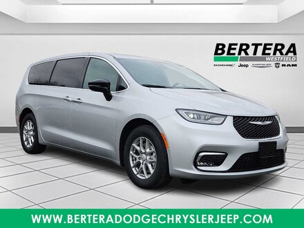 2026 Chrysler Pacifica SELECT Passenger Van