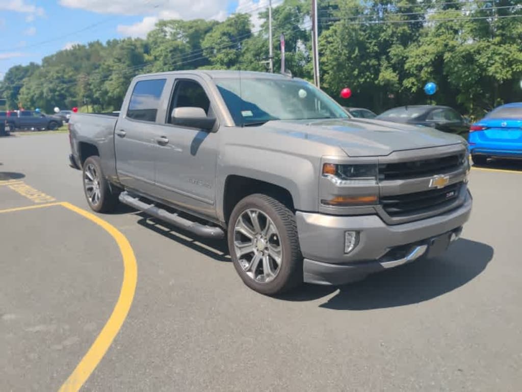 Used 2017 Chevrolet Silverado 1500 LT Truck Crew Cab