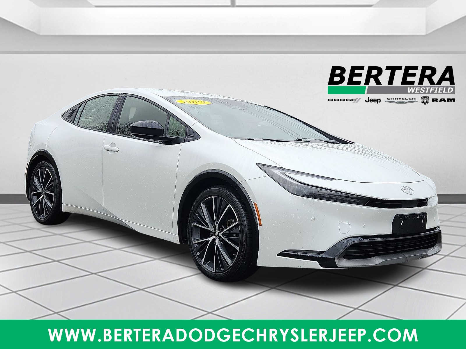 2023 Toyota Prius XLE's photo