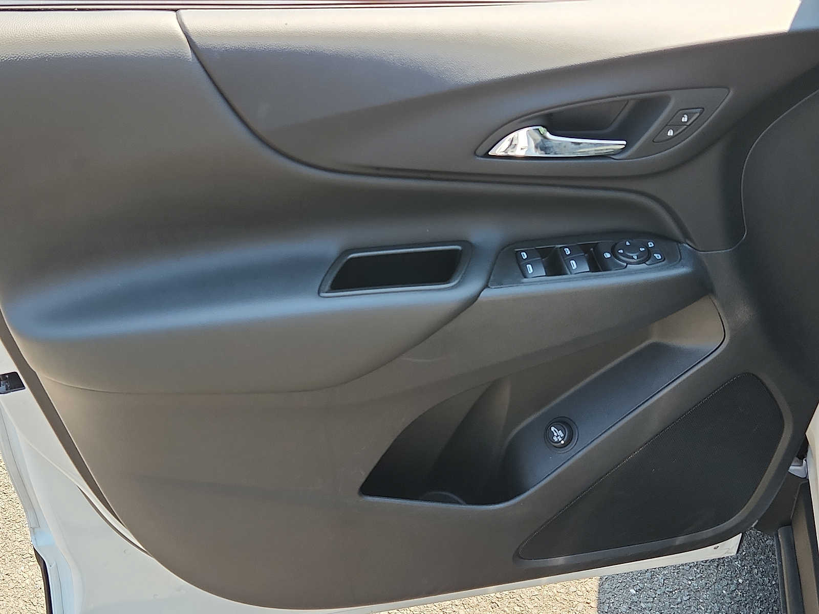 2024 Chevrolet Equinox LT - Photo 12