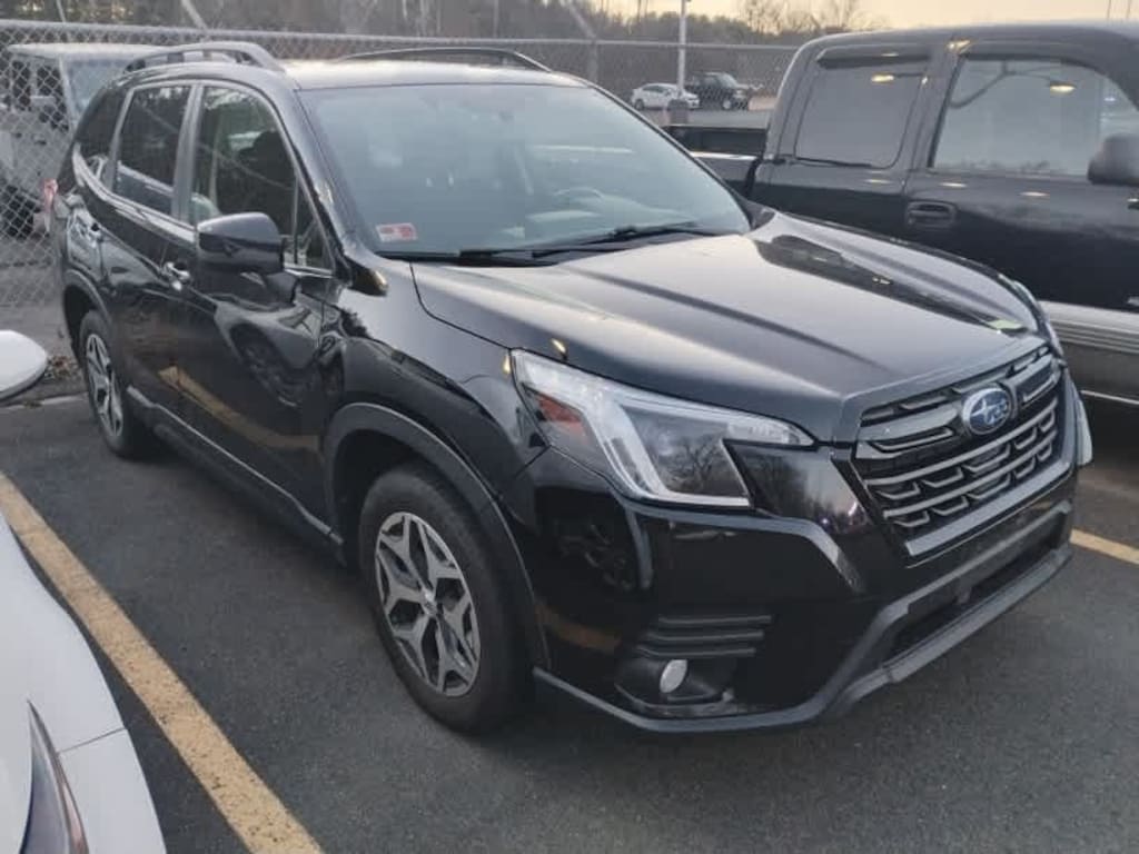 Used 2023 Subaru Forester Premium SUV